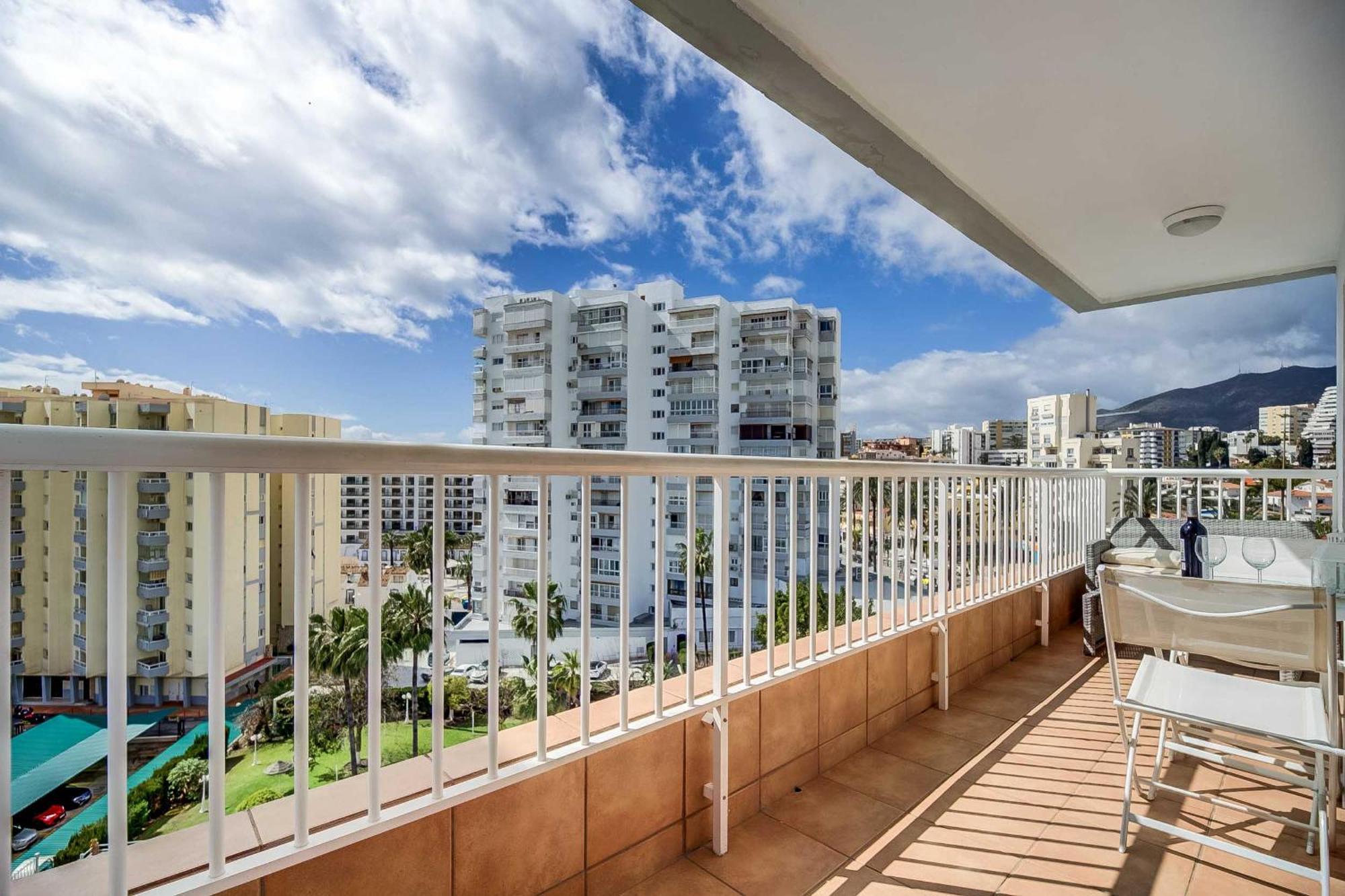 Puerto Marina, Apartamento Frente Al Mar Benalmadena Ngoại thất bức ảnh